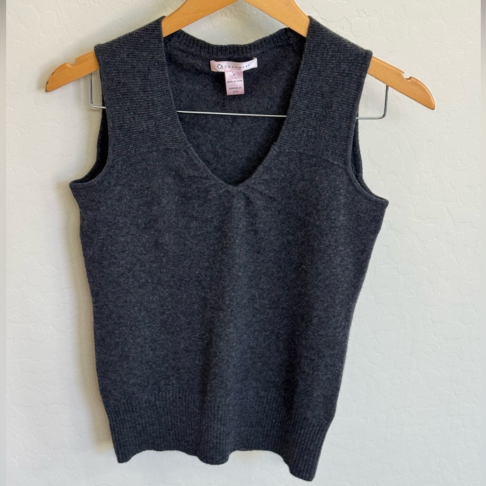 Qi Cashmere Charcoal Gray V-Neck Knit Sweater Vest Pullover Women's Size M